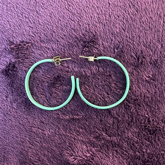 🆕Teal 3/4 hoop post earrings. The hoop is 1” across. NIB. - Picture 3 of 9